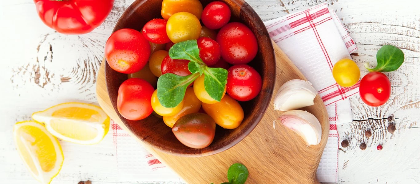 Ντομάτα: Το... φρούτο που προστατεύει την καρδιά και το δέρμα